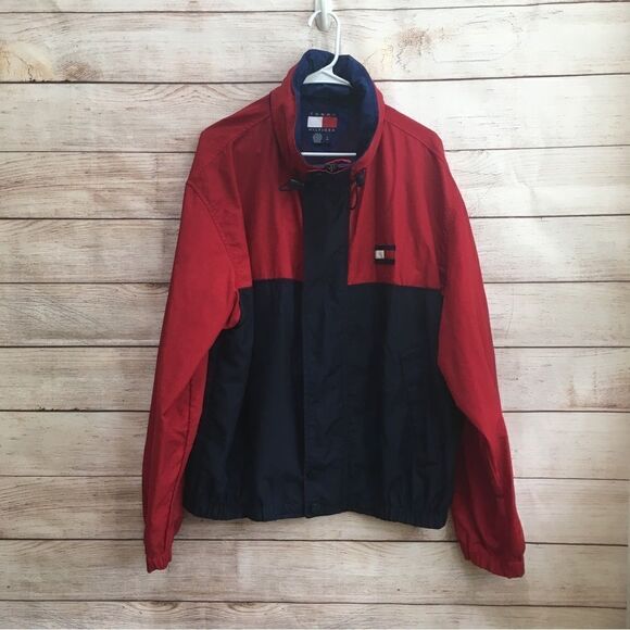 TOMMY HILFIGER HOODED‎ WINDBREAKER IN BLUE AND RED - Picture 1 of 9
